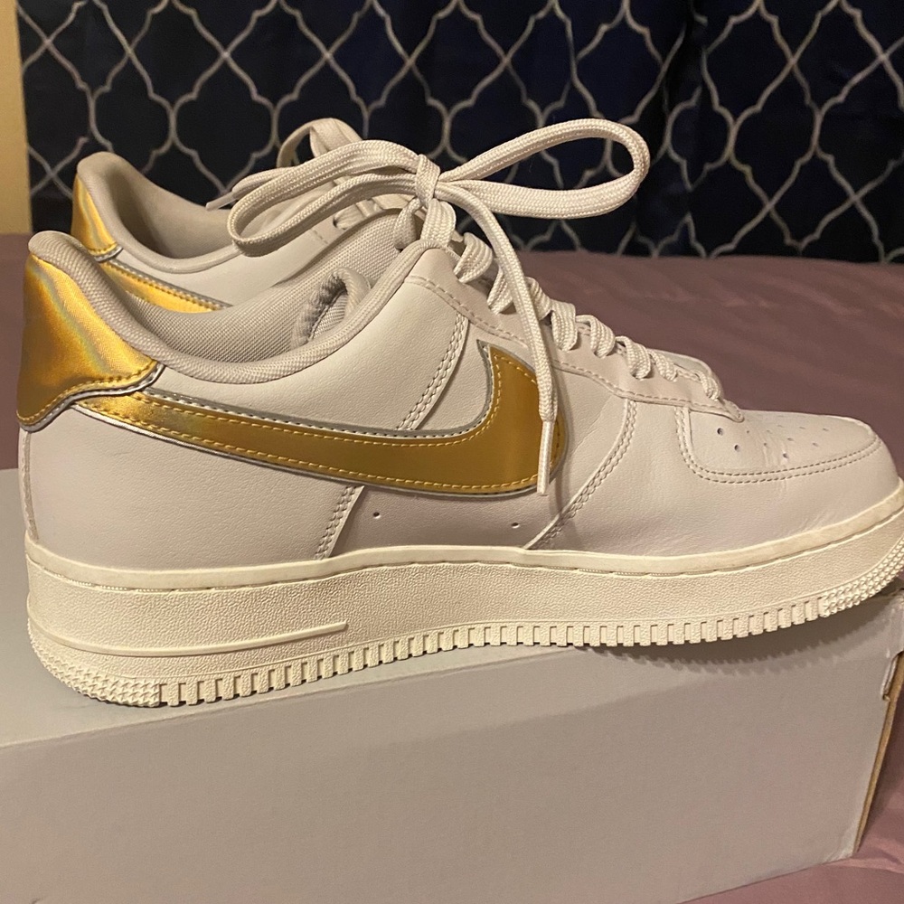 Women’s Sneakers